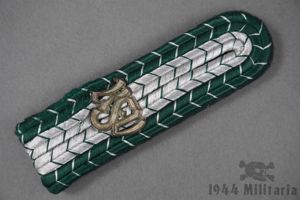Original Third Reich Customs Official (Reichsfinanzverwaltung) Shoulder Board