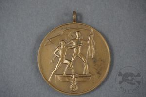 Original German WWII '1 October 1938 Commemorative Medal'