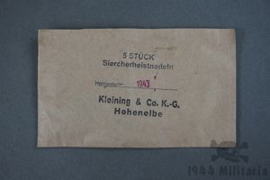 Original German WWII Safety Needle Packet Dated 1943