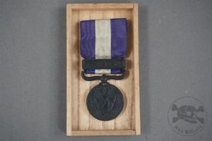 Original Imperial Japanese 1914-1920 War Service Medal With Box