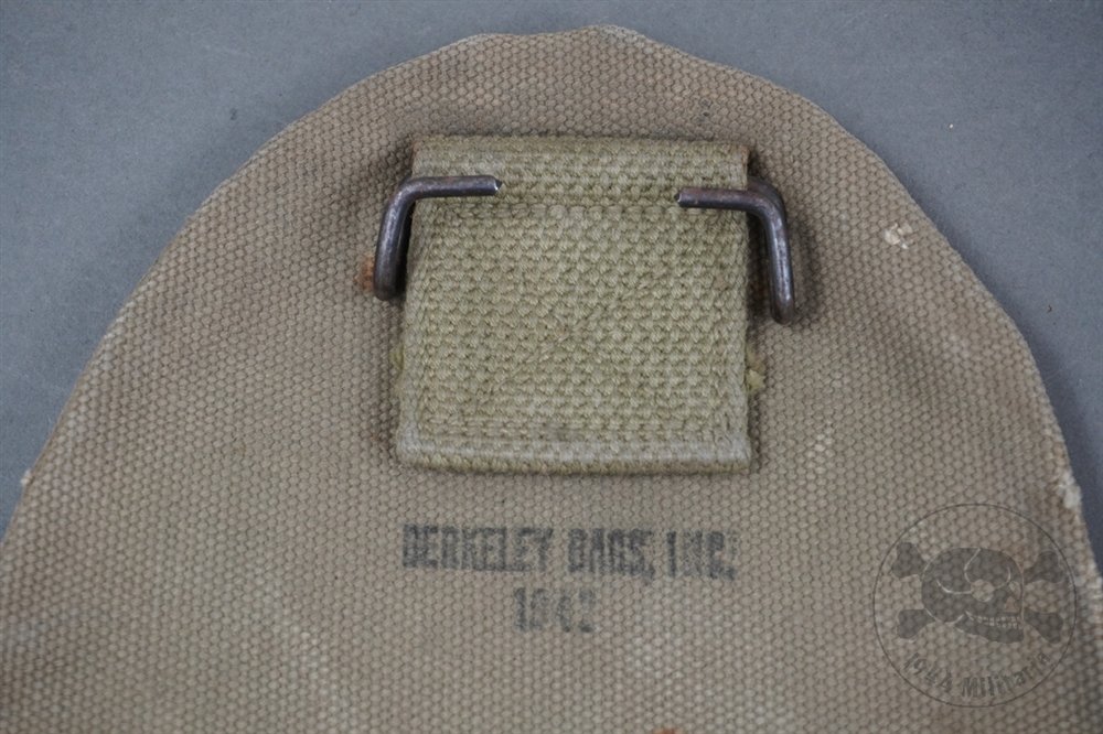 Original US WWII M1910 WWII T-Handle Shovel Carrier Dated 1942 — image 3