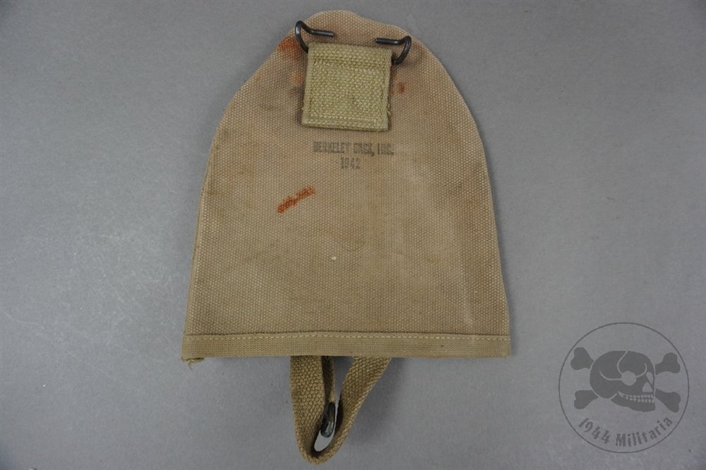 Original US WWII M1910 WWII T-Handle Shovel Carrier Dated 1942 — image 2