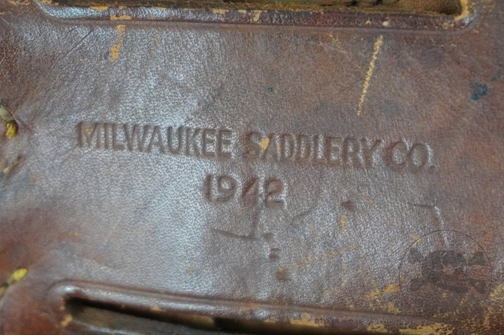 Original US WWI M1911 Leather Holster By Milwaukee Saddlery Co 1942 With Web Pistol Belt — image 5