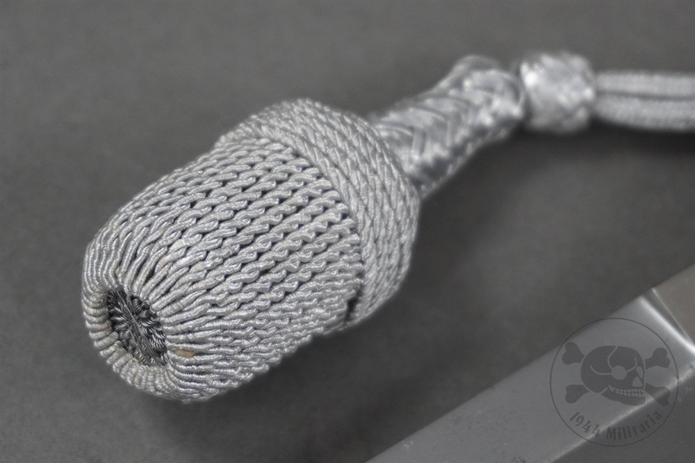 Original Third Reich Model 1938 German Red Cross (Deutsches Rotes Kreuz, DRK) Leaders' Dagger with Portepee — image 12