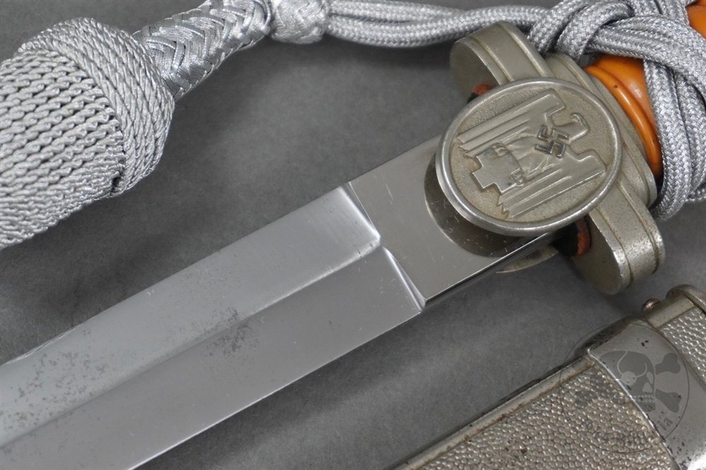 Original Third Reich Model 1938 German Red Cross (Deutsches Rotes Kreuz, DRK) Leaders' Dagger with Portepee — image 6