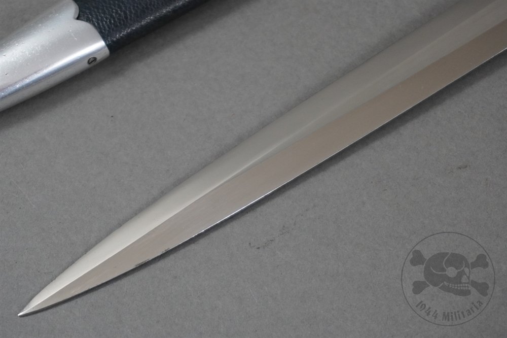 Original German WWII 1st Model Luftwaffe Dagger By Paul Weyersberg — image 14