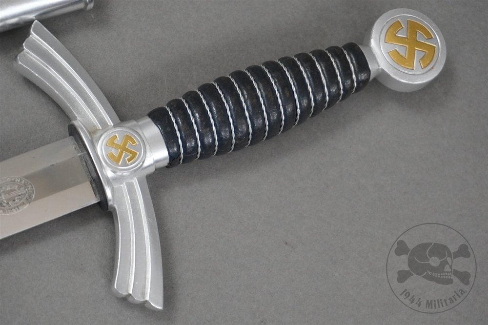 Original German WWII 1st Model Luftwaffe Dagger By Paul Weyersberg — image 18