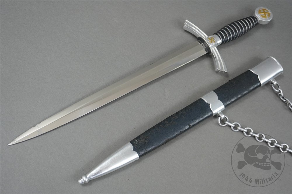 Original German WWII 1st Model Luftwaffe Dagger By Paul Weyersberg — image 3