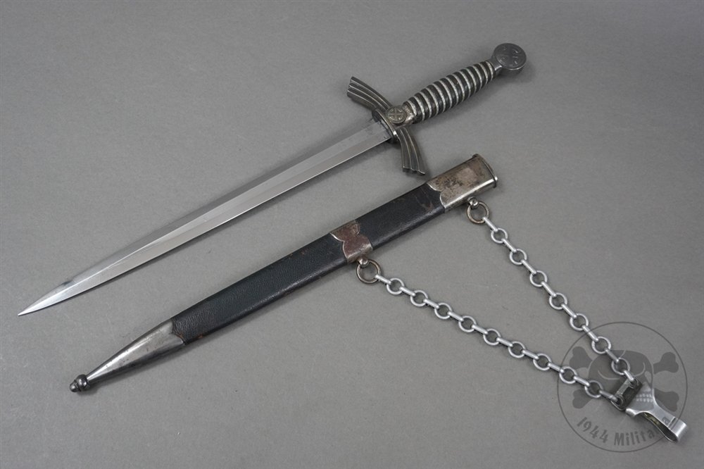 Original German WWII 1st Model Luftwaffe Dagger By Carl Eickhorn — image 2