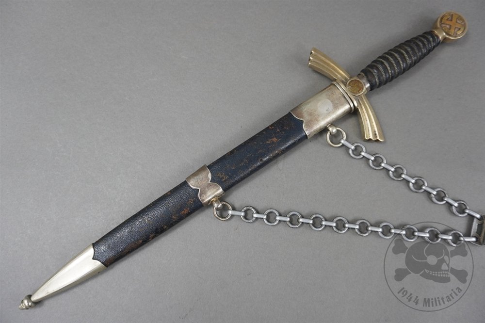 Original German WWII 1st Model Luftwaffe Dagger by David Malsch — image 2