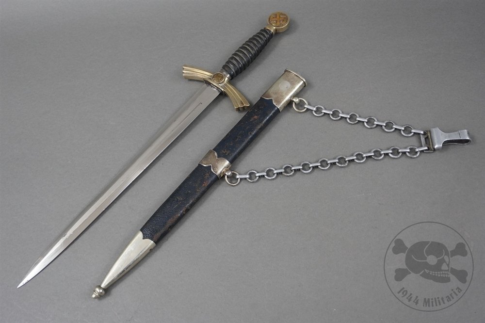 Original German WWII 1st Model Luftwaffe Dagger by David Malsch — image 3