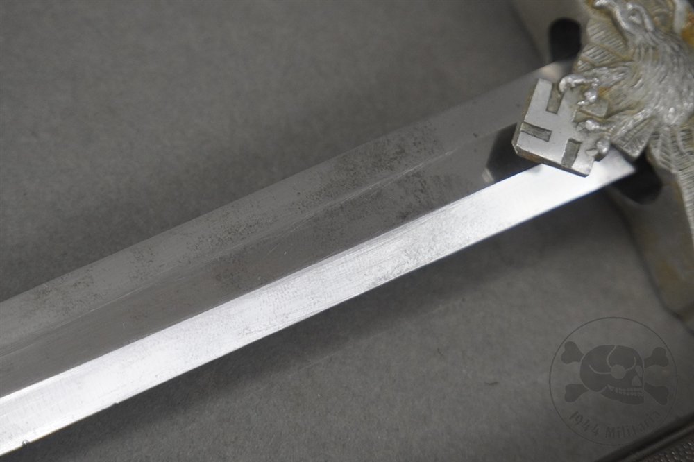 Original German WWII 2nd Model Luftwaffe Dagger By Carl Eickhorn — image 12