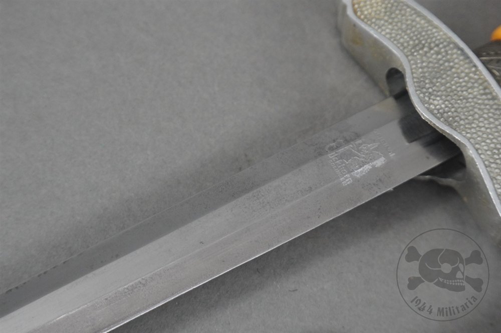 Original German WWII 2nd Model Luftwaffe Dagger By Carl Eickhorn — image 17