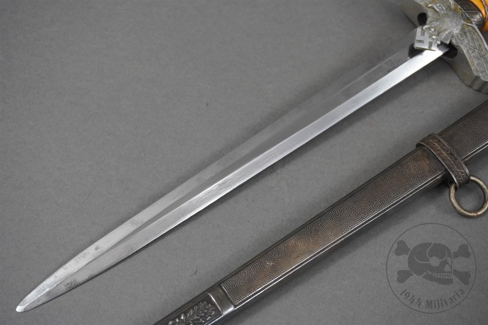 Original German WWII 2nd Model Luftwaffe Dagger By Carl Eickhorn — image 3