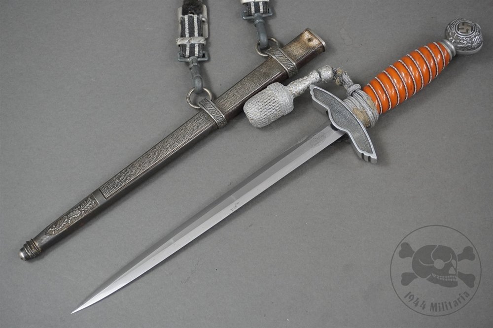 Original German WWII 2nd Model Luftwaffe Dagger By F.W. Höller With Hanger And Portepee — image 18