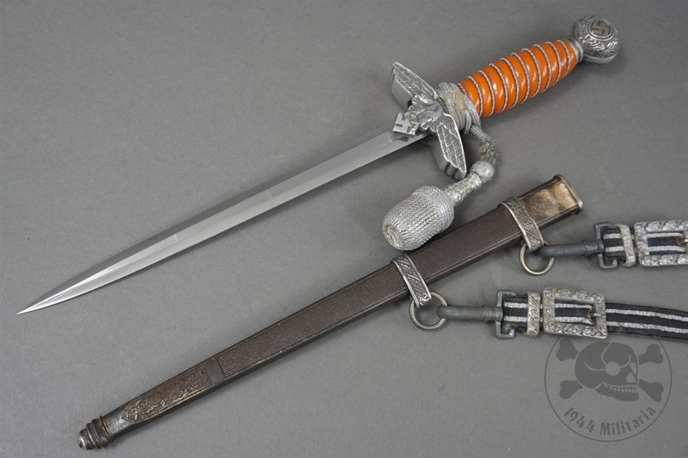 Original German WWII 2nd Model Luftwaffe Dagger By F.W. Höller With Hanger And Portepee — image 2