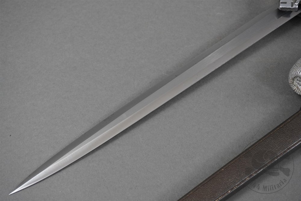 Original German WWII 2nd Model Luftwaffe Dagger By F.W. Höller With Hanger And Portepee — image 4
