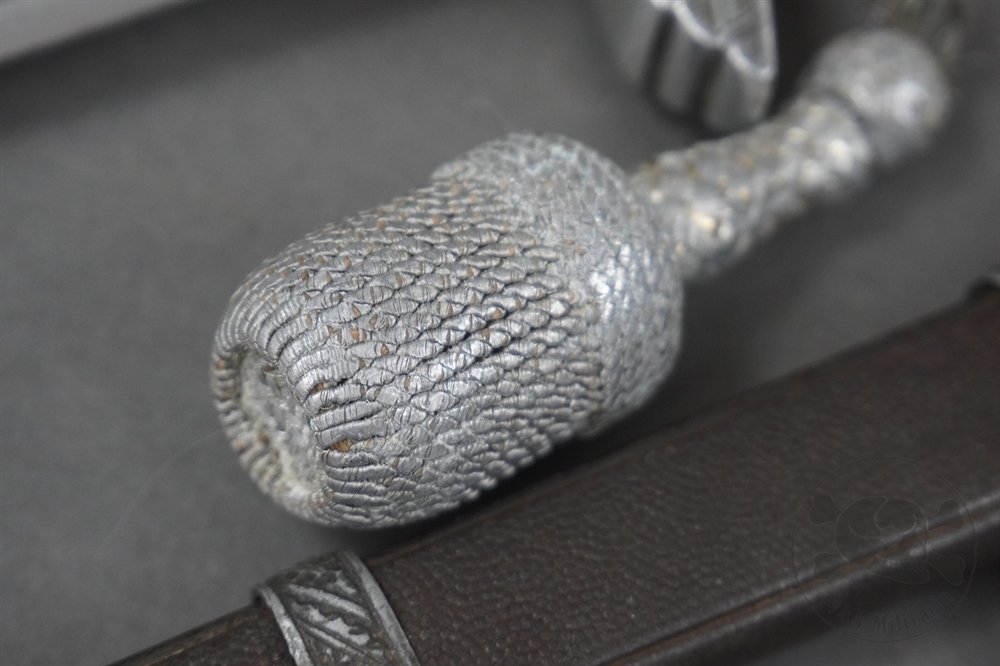 Original German WWII 2nd Model Luftwaffe Dagger By F.W. Höller With Hanger And Portepee — image 9