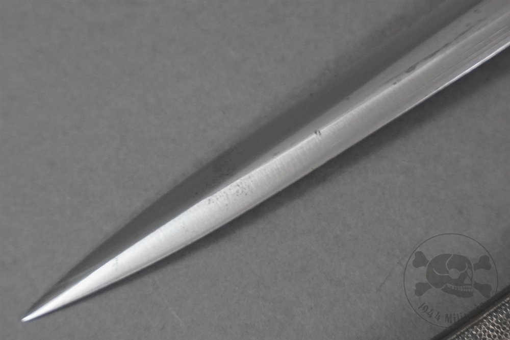 Original German WWII Heer Officer's Dagger By Carl Eickhorn With Portopee — image 4