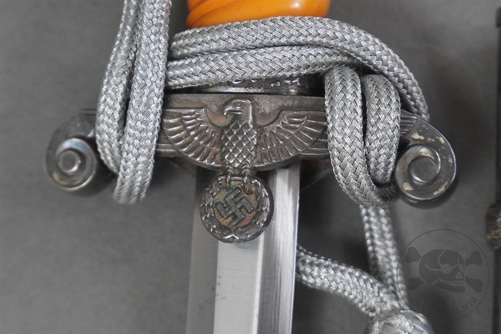 Original German WWII Heer Officer's Dagger By Carl Eickhorn With Portopee — image 8