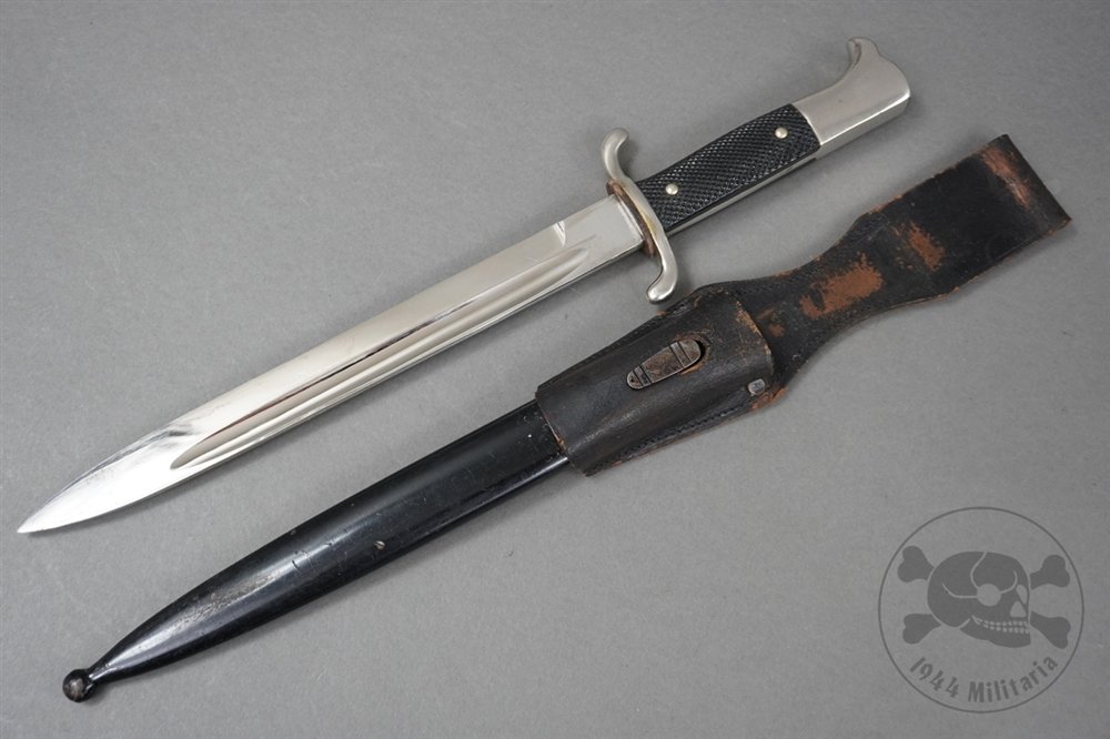 Original German WWII Fireman's (Feuerschutz) Dress Bayonet Long Model (No Maker) With Frog — image 2