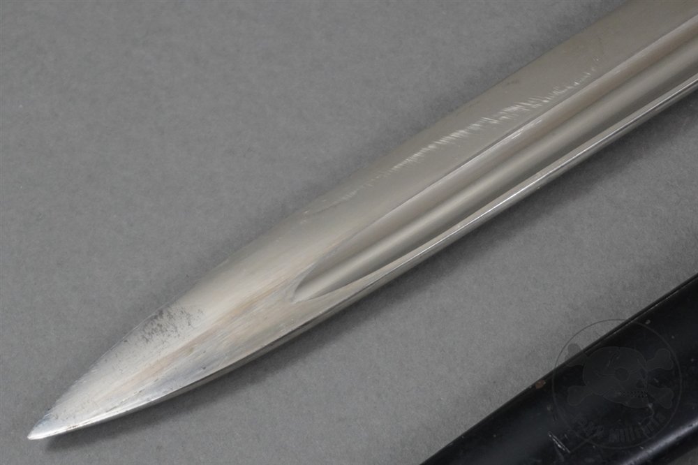 Original German WWII Fireman's (Feuerschutz) Dress Bayonet Long Model (No Maker) With Frog — image 4