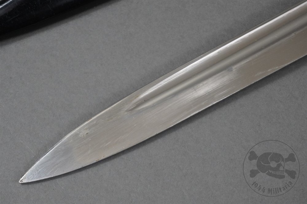 Original German WWII Fireman's (Feuerschutz) Dress Bayonet Long Model (No Maker) With Frog — image 8