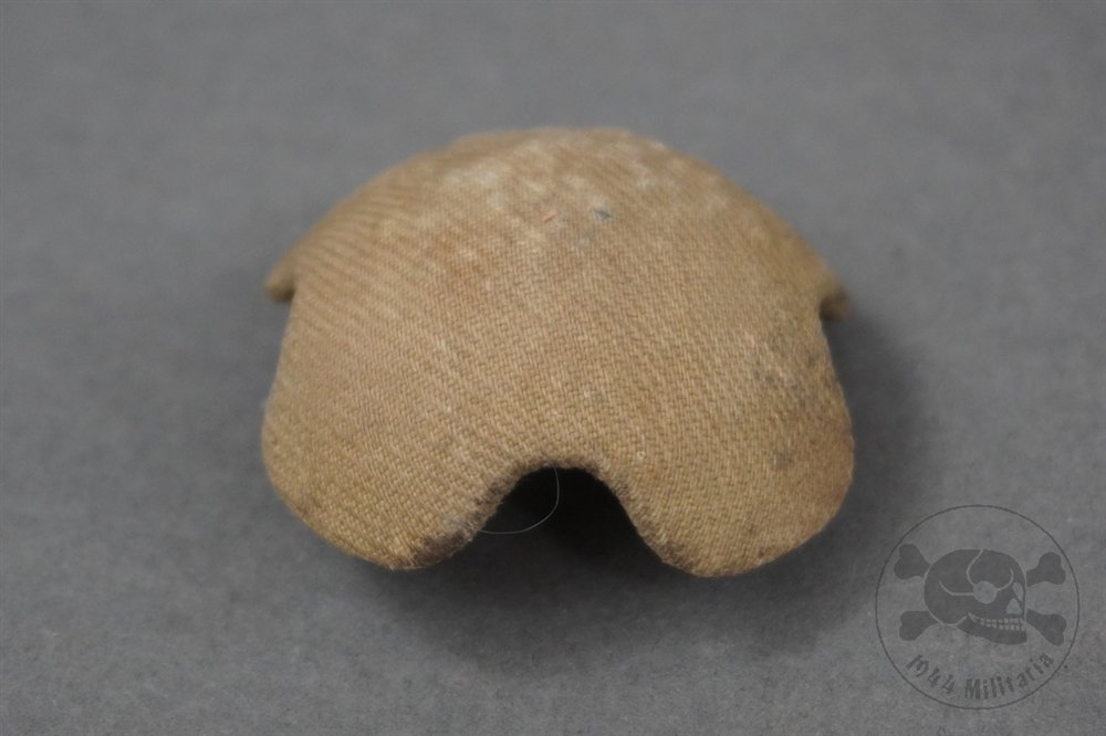Original German WWII Pith Helmet Tan Canvas Vent Cap — image 3