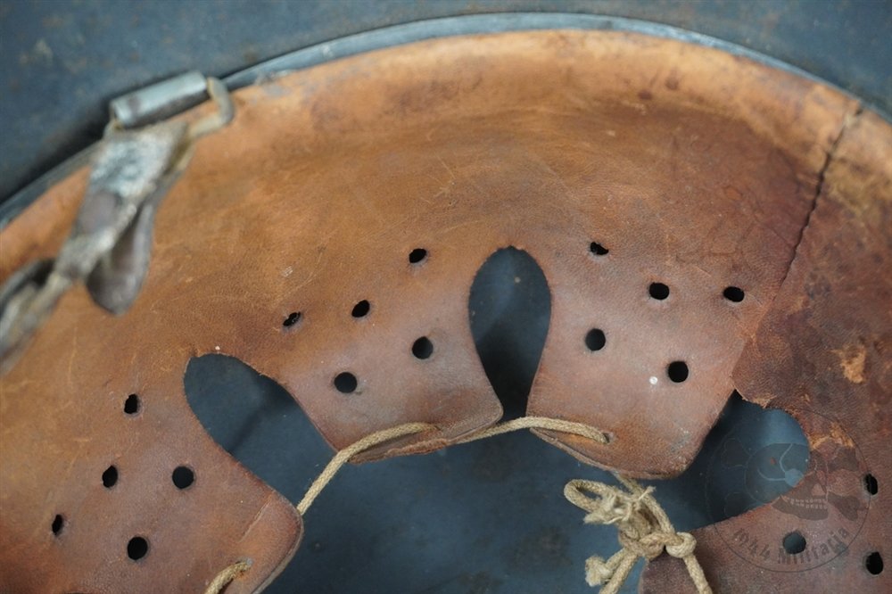 Original German WWII Luftwaffe M40 Helmet Ex-Whitewashed No Decal Q66 — image 13