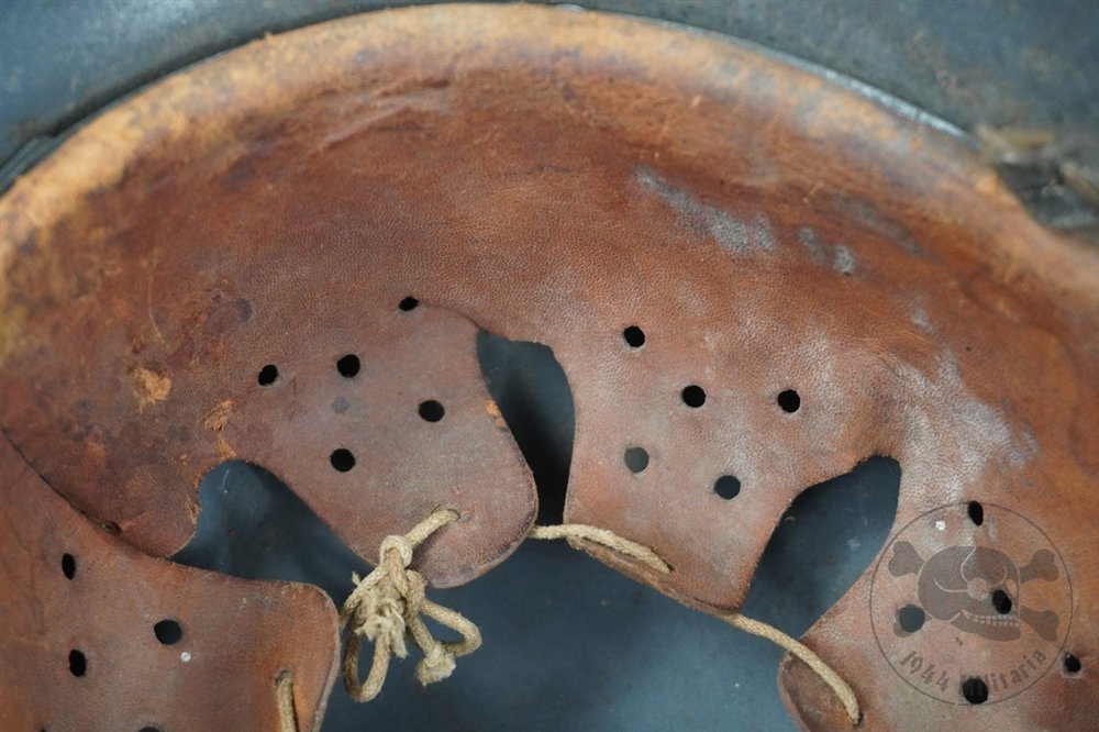 Original German WWII Luftwaffe M40 Helmet Ex-Whitewashed No Decal Q66 — image 14