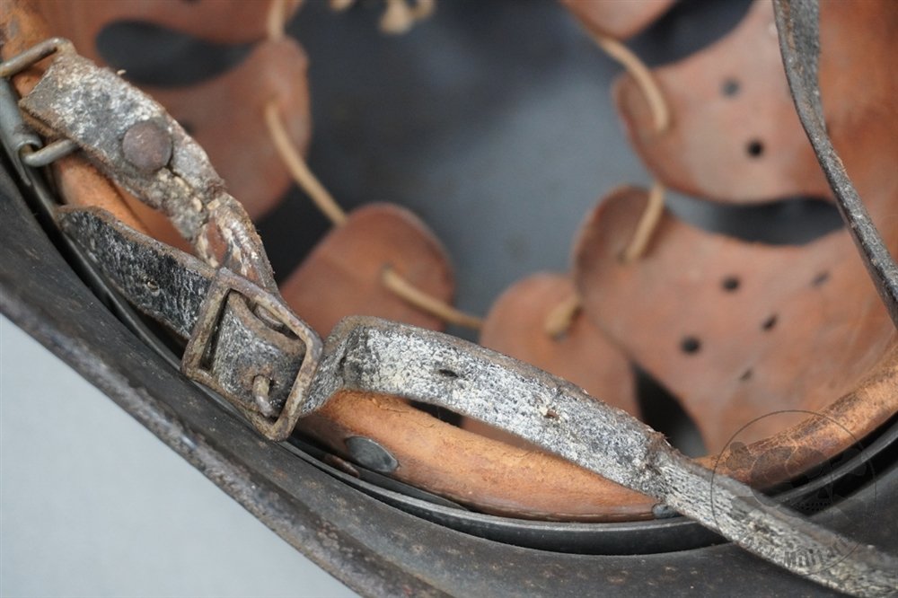 Original German WWII Luftwaffe M40 Helmet Ex-Whitewashed No Decal Q66 — image 19