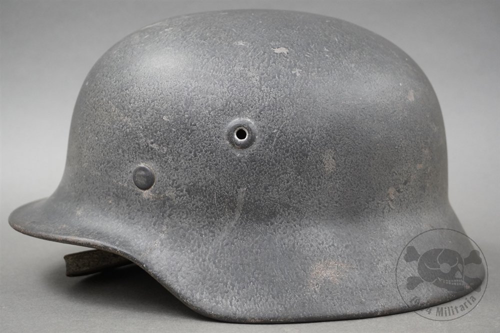 Original German WWII Luftwaffe M40 Helmet Ex-Whitewashed No Decal Q66 — image 2