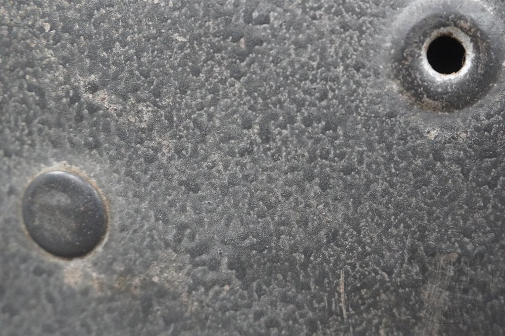 Original German WWII Luftwaffe M40 Helmet Ex-Whitewashed No Decal Q66 — image 3