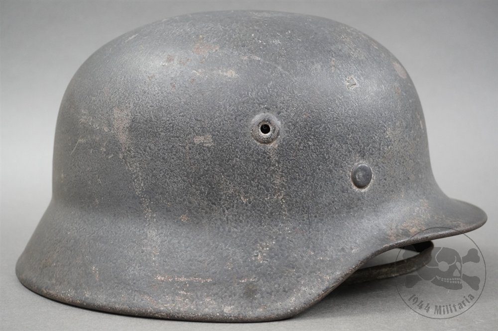Original German WWII Luftwaffe M40 Helmet Ex-Whitewashed No Decal Q66 — image 6