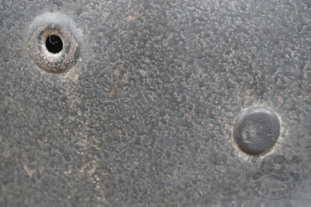 Original German WWII Luftwaffe M40 Helmet Ex-Whitewashed No Decal Q66 — image 7