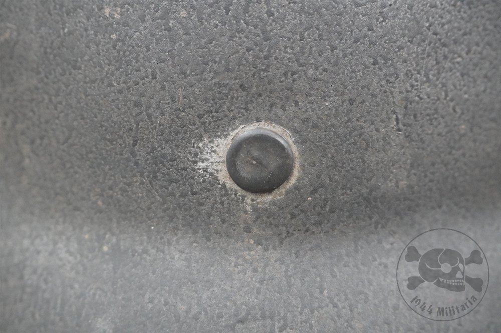 Original German WWII Luftwaffe M40 Helmet Ex-Whitewashed No Decal Q66 — image 8