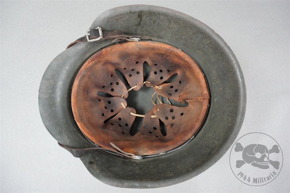 Original German WWII M42 Heer/Waffen SS No Decal Helmet hkp64 — image 12