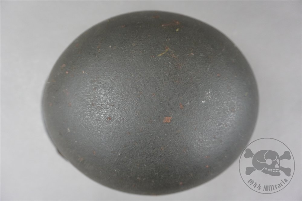 Original German WWII M35 Reissued Heer No Decal Helmet ET64 — image 12