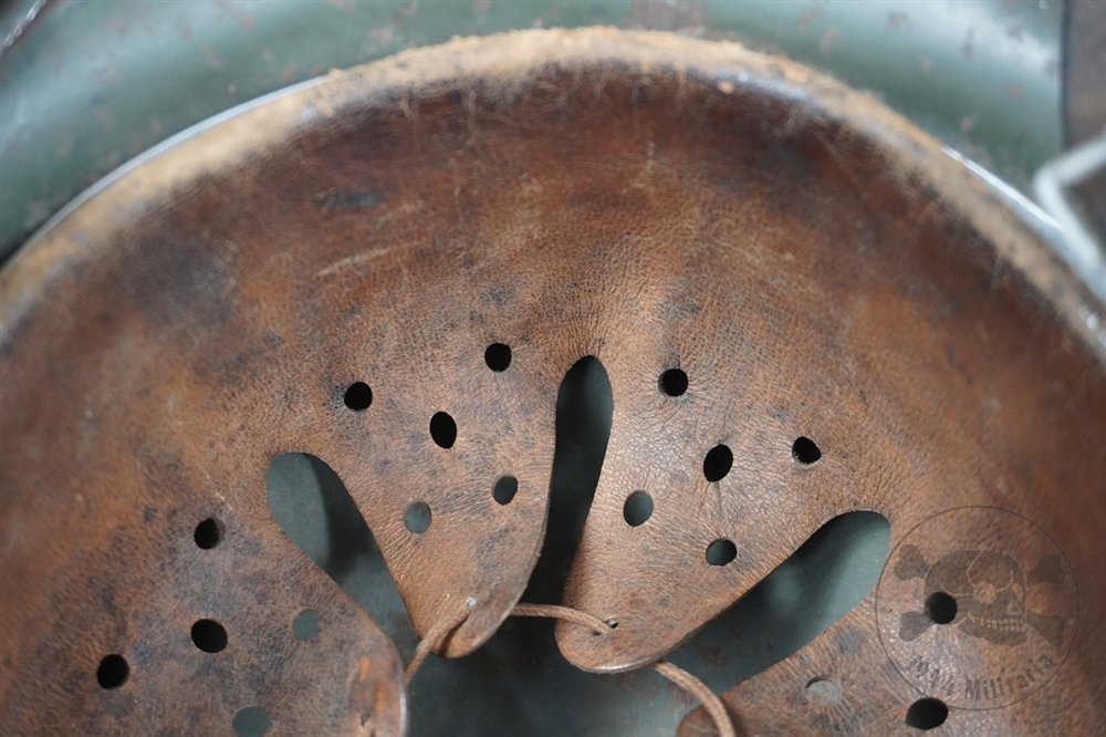 Original German WWII M35 Reissued Heer No Decal Helmet ET64 — image 17