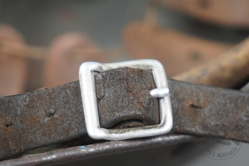 Original German WWII M35 Reissued Heer No Decal Helmet ET64 — image 23