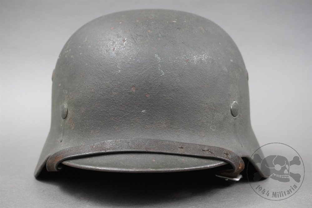 Original German WWII M35 Reissued Heer No Decal Helmet ET64 — image 5