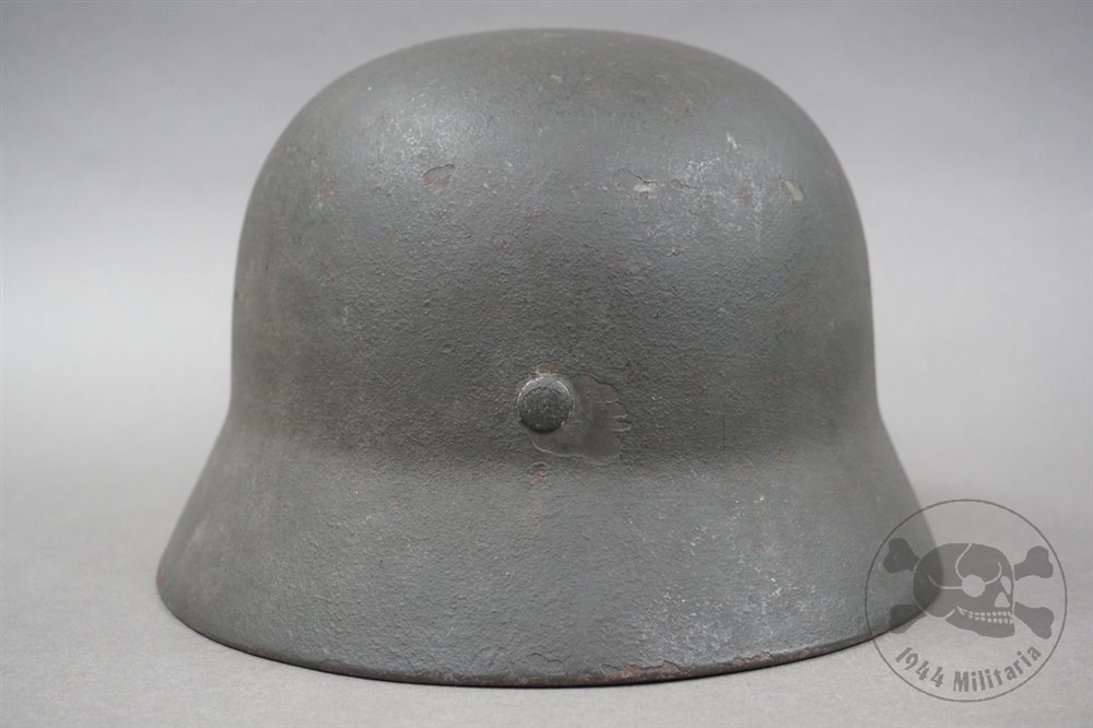 Original German WWII M35 Reissued Heer No Decal Helmet ET64 — image 9