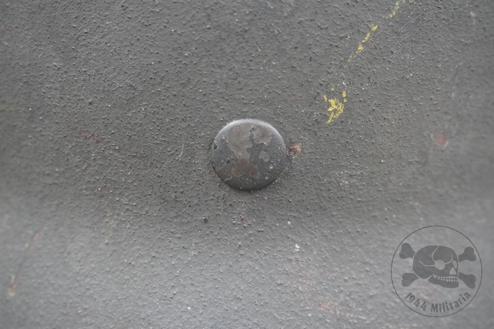 Original German WWII Heer/Waffen SS No Decal M42 Helmet EF68 — image 9