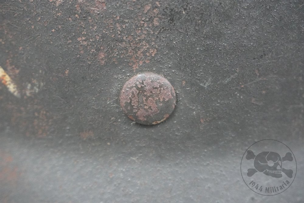 Original German WWII Heer M40 Single Decal SE64 — image 10