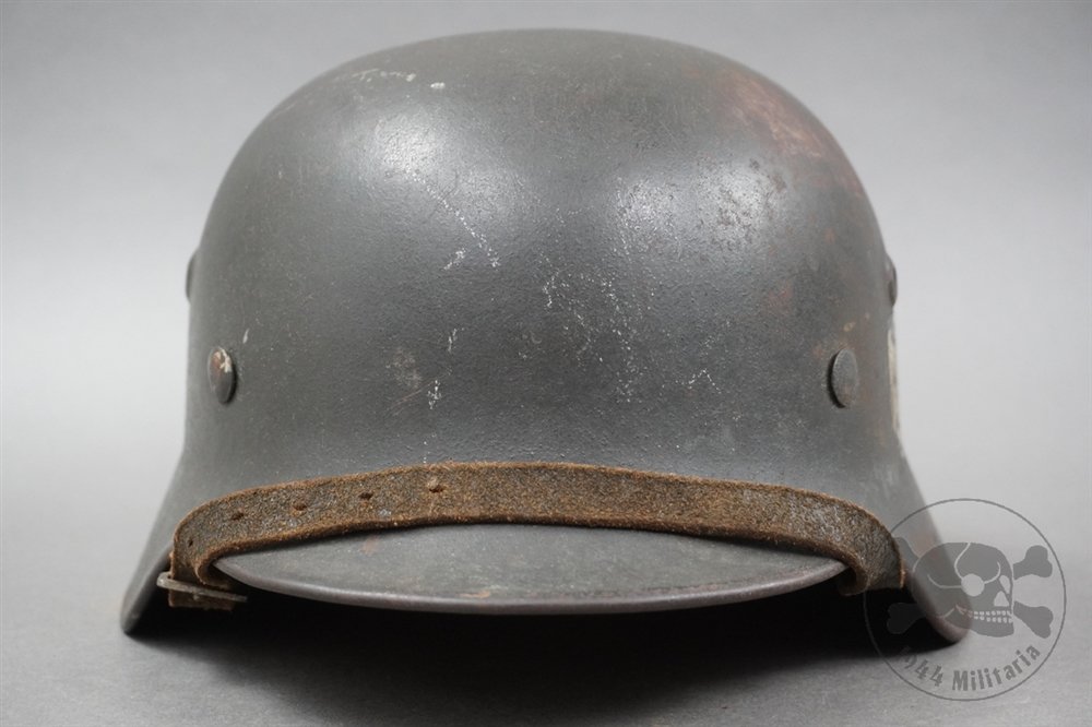 Original German WWII Heer M40 Single Decal SE64 — image 5