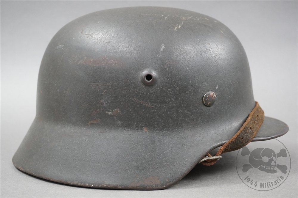 Original German WWII Heer M40 Single Decal SE64 — image 7