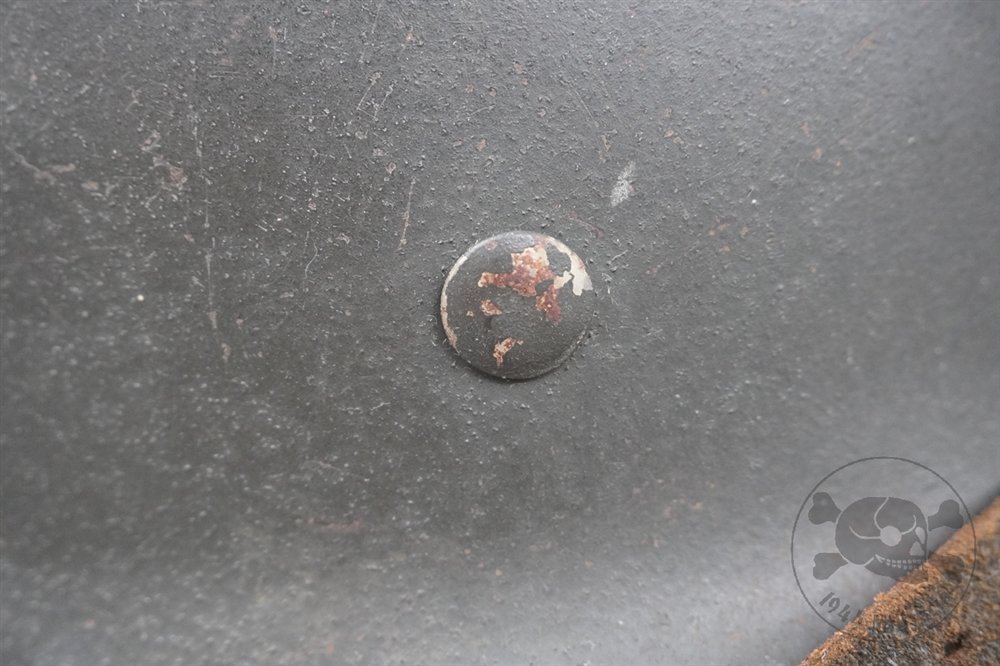 Original German WWII Heer M40 Single Decal SE64 — image 8