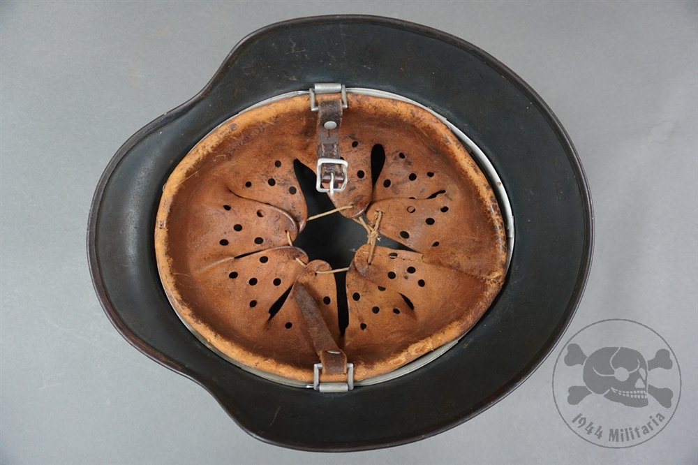 Original German WWII M35 Luftwaffe Double Decal Helmet ET66 — image 12