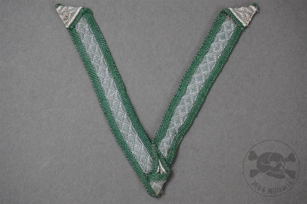 Original Third Reich 'Gefreiter' Rank Chevron (Light Green-Unknown Branch) — image 2