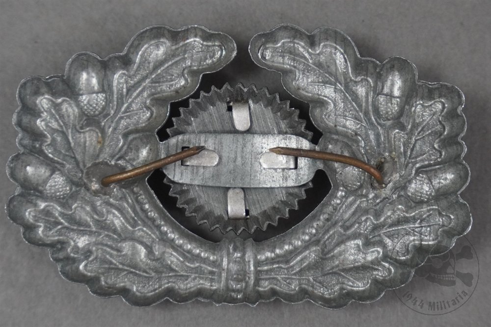 Original German WWII Heer Visor Cap Zinc Wreath And Cockade Unmarked — image 2